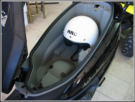 Bolwell Le Grande under seat storage