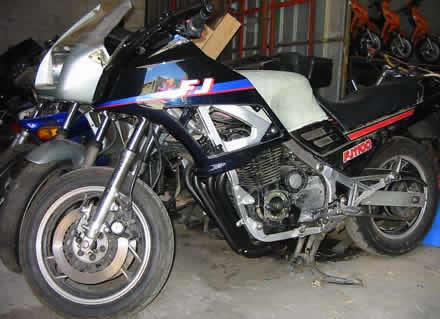 Wrecking Yamaha FJ1100