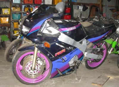 FZR600 Wrecking