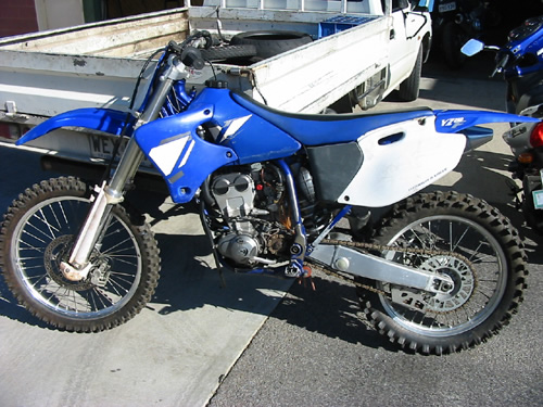 yz250