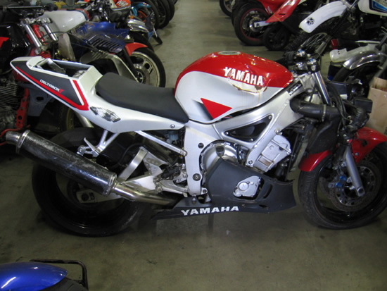 Yamaha R6