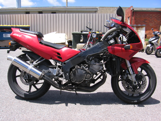 wrecking kawasaki zxr250